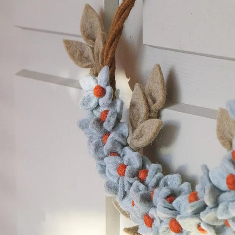 Corona azul de fieltro. Gry & Sif - Imagen 3